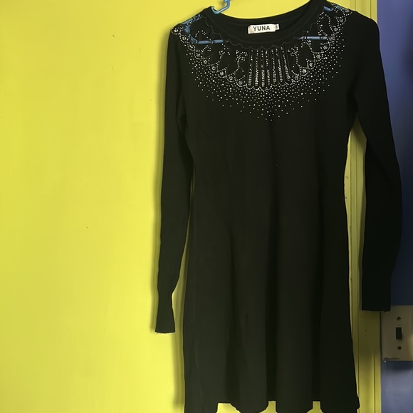 black - Picture 2 of 5